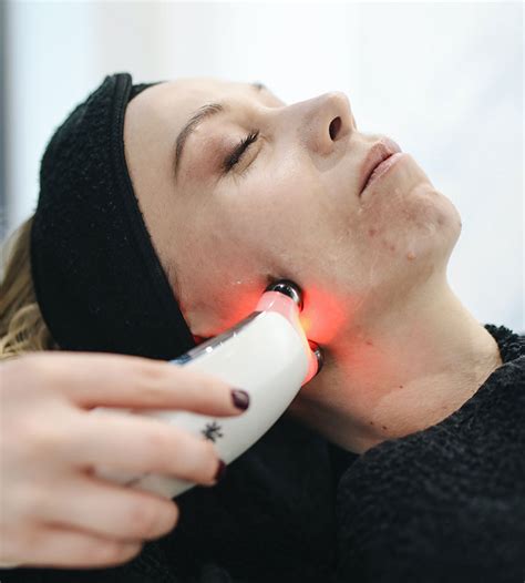 THE ONLY SKIN RESURFACING SYSTEM YOU NEED.